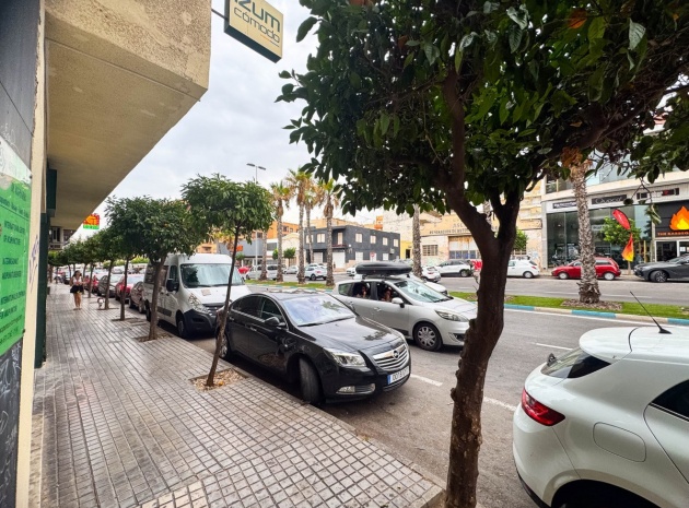 Resale - Apartment - Torrevieja - Torrevieja Centro