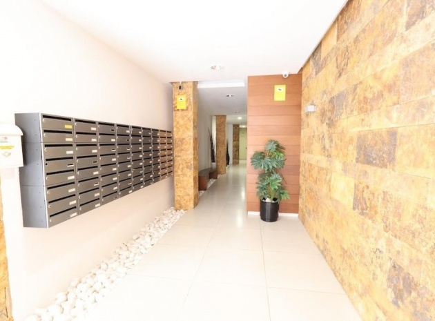 Wiederverkauf - Wohnung - Torrevieja - Torrevieja Centro