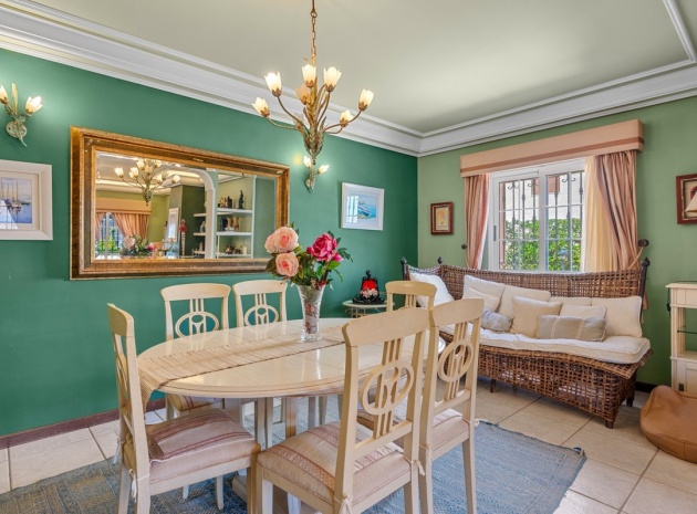 Resale - Villa - Torrevieja - La Mata