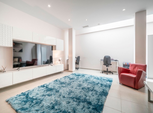 Resale - Villa - Torrevieja - Torrevieja Centro