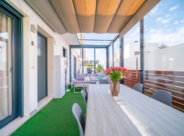 Resale - Villa - Torrevieja - Torrevieja Centro