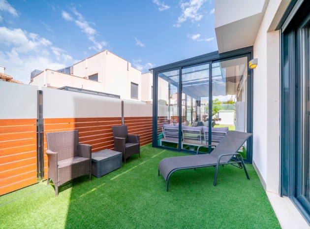 Resale - Villa - Torrevieja - Torrevieja Centro