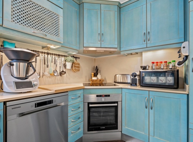 Resale - Apartment - Torrevieja - Torrevieja Centro