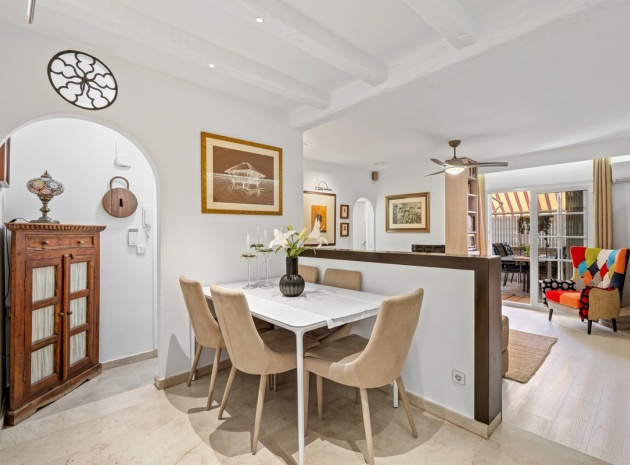 Resale - Apartment - Torrevieja - Torrevieja Centro