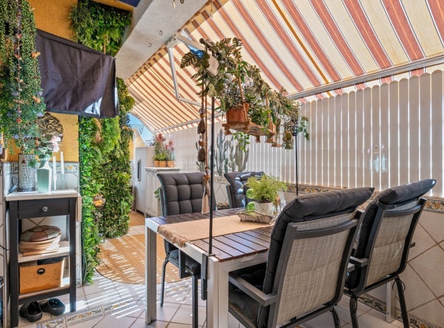 Resale - Apartment - Torrevieja - Torrevieja Centro
