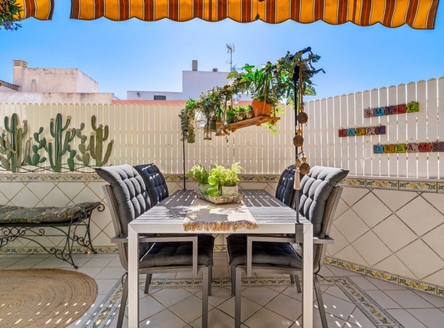 Resale - Apartment - Torrevieja - Torrevieja Centro