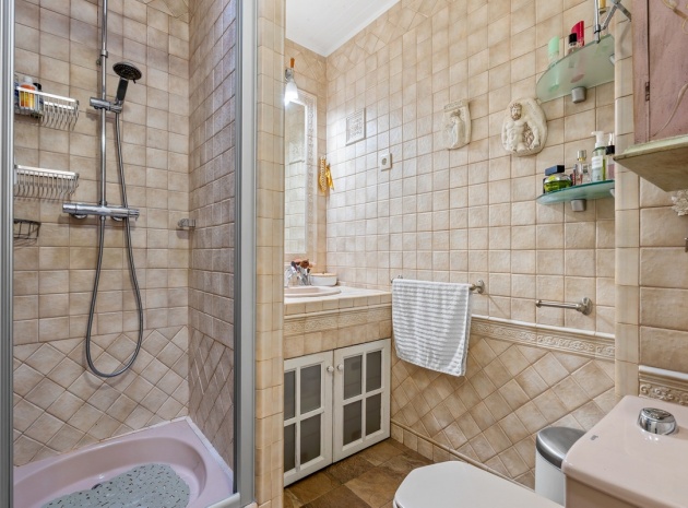 Resale - Apartment - Torrevieja - Torrevieja Centro