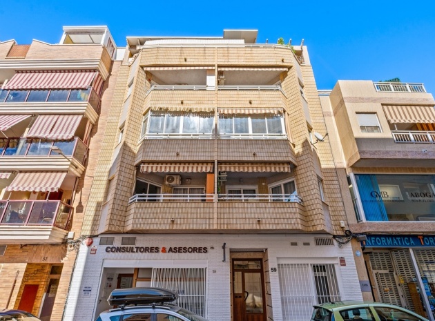 Resale - Apartment - Torrevieja - Torrevieja Centro