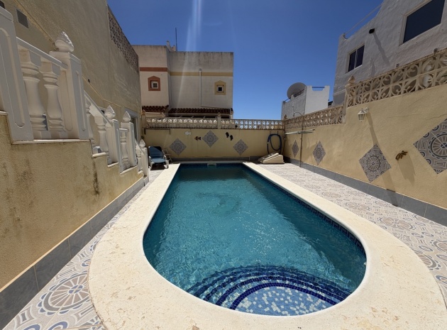 Resale - Townhouse - San Miguel de Salinas - balcon costa