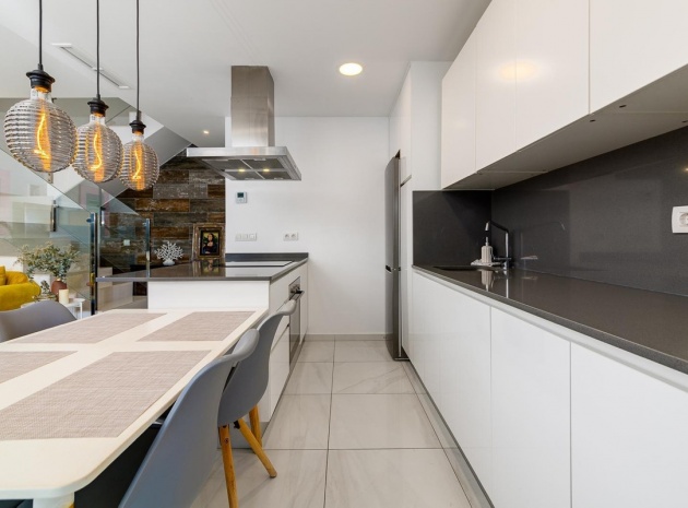 Resale - Villa - Orihuela - Orihuela Costa