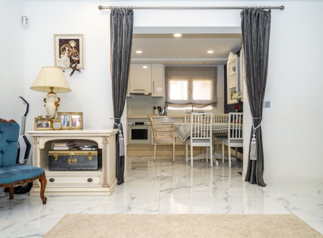 Resale - Villa - Pilar de la Horadada - Pilar de la Horadada Centro
