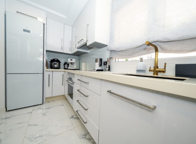 Resale - Villa - Pilar de la Horadada - Pilar de la Horadada Centro