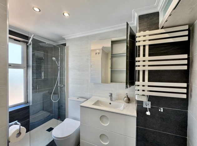 Resale - Apartment - Punta Prima - Costa Blanca South