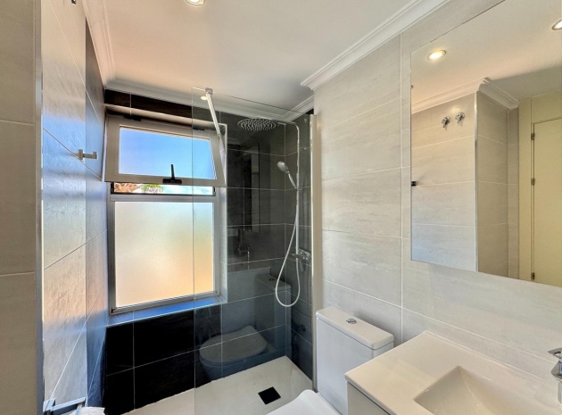 Resale - Apartment - Punta Prima - Costa Blanca South