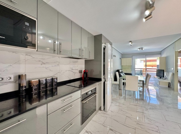 Resale - Apartment - Punta Prima - Costa Blanca South