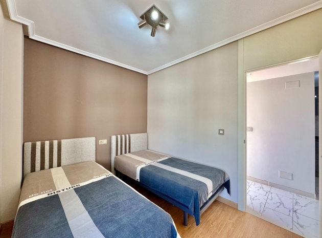 Resale - Apartment - Punta Prima - Costa Blanca South