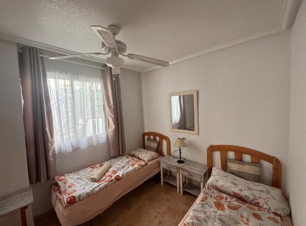 Återförsäljning - Lägenhet - Torrevieja - Torrevieja Centro