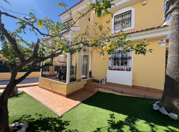 Resale - Villa - Villamartin - Los Dolses