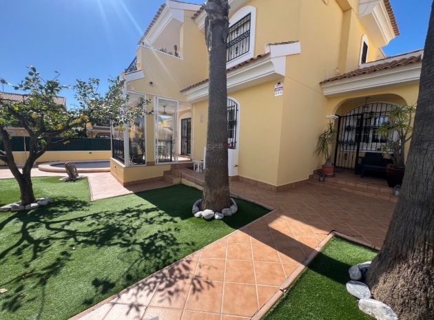 Resale - Villa - Villamartin - Los Dolses