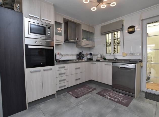 Resale - Villa - Villamartin - Los Dolses