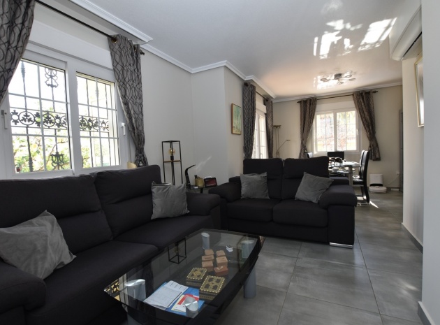 Resale - Villa - Villamartin - Los Dolses