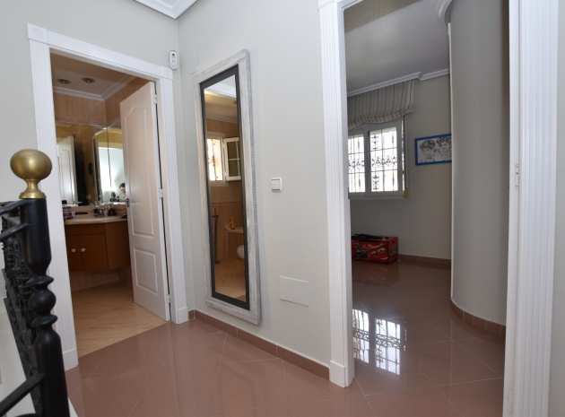 Resale - Villa - Villamartin - Los Dolses