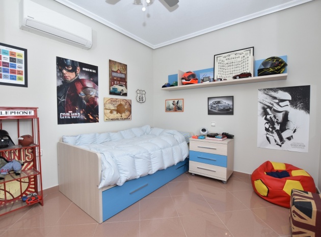 Resale - Villa - Villamartin - Los Dolses