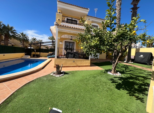 Resale - Villa - Villamartin - Los Dolses