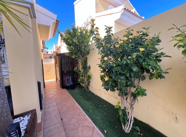 Resale - Villa - Villamartin - Los Dolses