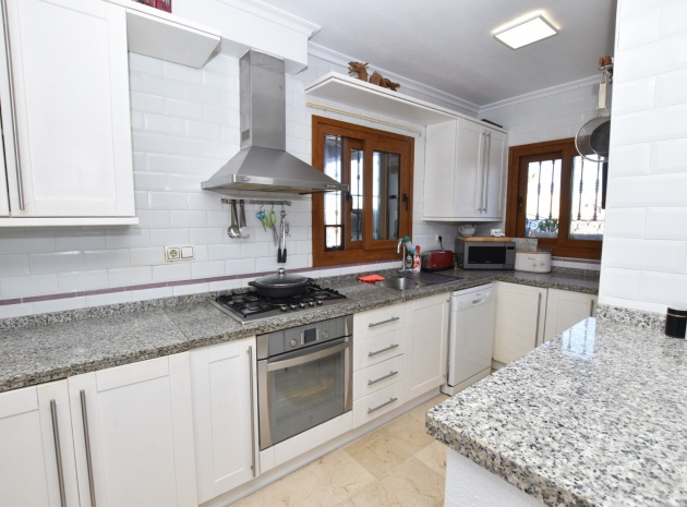 Resale - Villa - Algorfa - La Finca Golf Resort