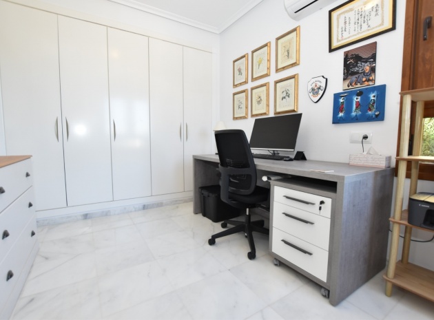 Resale - Villa - Algorfa - La Finca Golf Resort