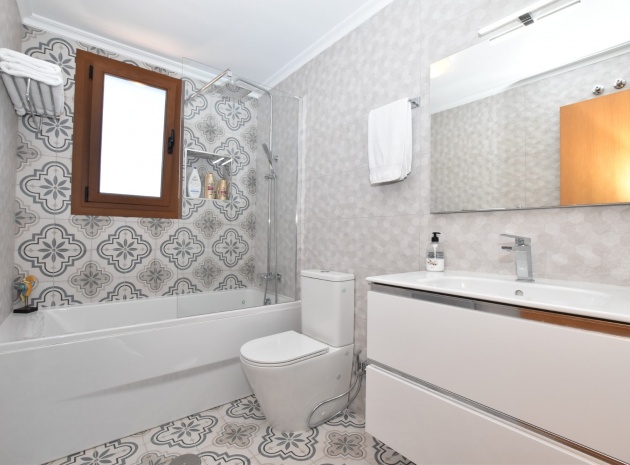 Resale - Villa - Algorfa - La Finca Golf Resort