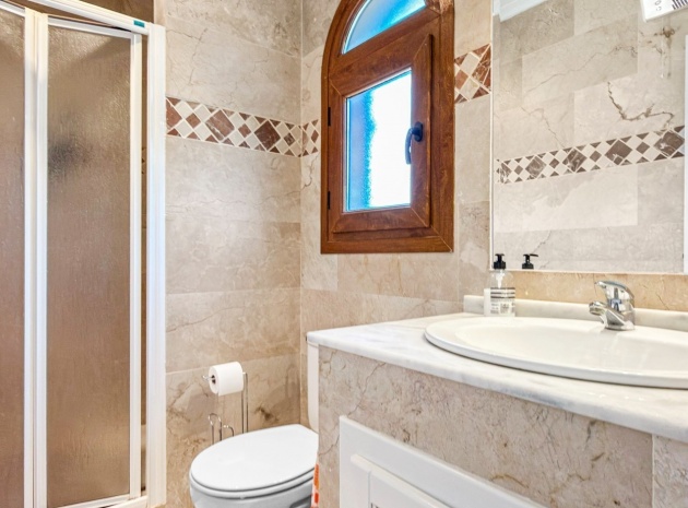 Resale - Apartment - Villamartin