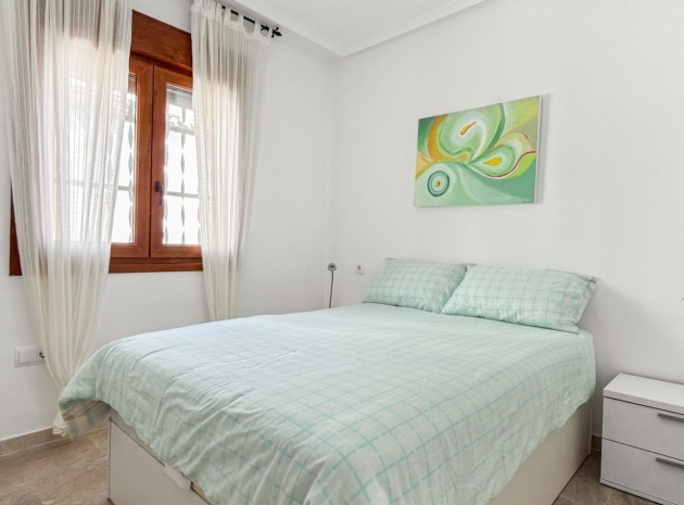 Resale - Apartment - Villamartin