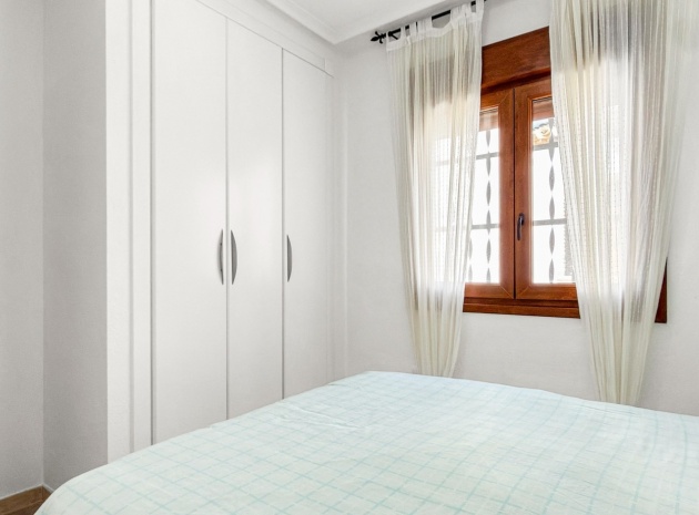 Resale - Apartment - Villamartin