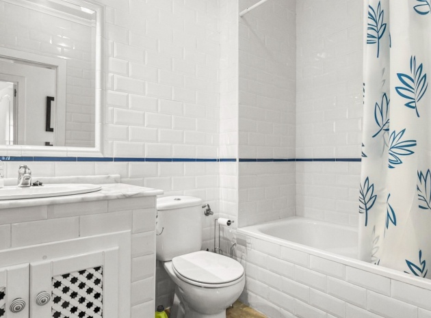 Resale - Apartment - Villamartin
