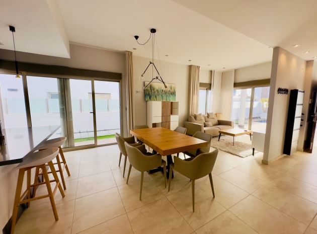 Resale - Villa - Villamartin - Los Dolses
