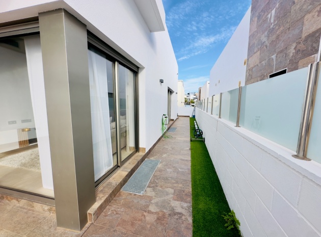 Resale - Villa - Villamartin - Los Dolses
