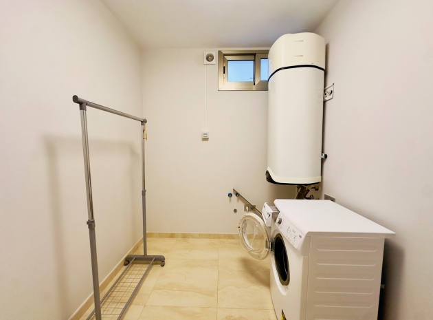 Resale - Villa - Villamartin - Los Dolses