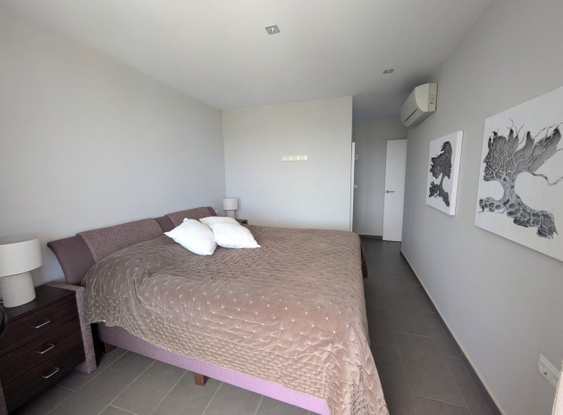 Resale - Apartment - Villamartin - La Fuente