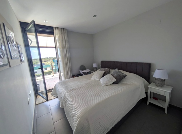 Resale - Apartment - Villamartin - La Fuente