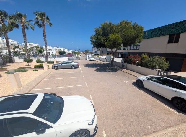 Resale - Apartment - Villamartin - La Fuente
