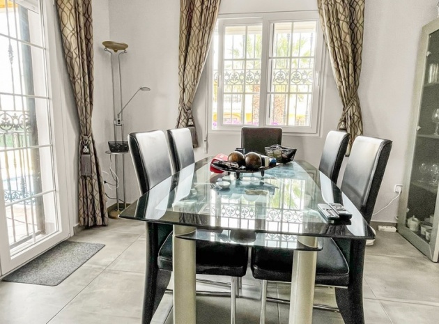 Resale - Villa - Orihuela - Los Dolses