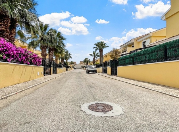 Resale - Villa - Orihuela - Los Dolses