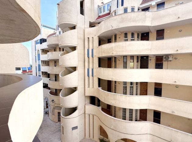 Återförsäljning - Lägenhet - Torrevieja - Torrevieja Centro