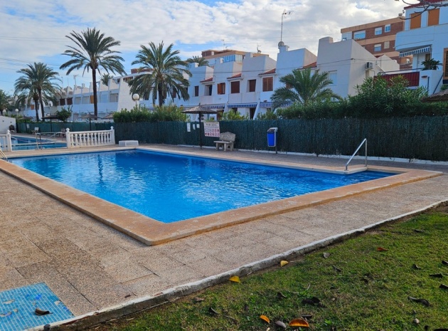 Återförsäljning - Lägenhet - Torrevieja - Torrevieja Centro