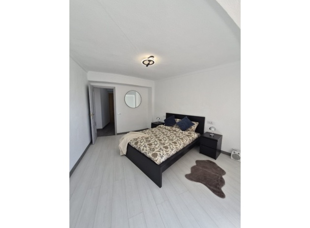 Resale - Apartment - Torrevieja - 1st line to the sea