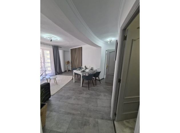 Resale - Apartment - Torrevieja - 1st line to the sea