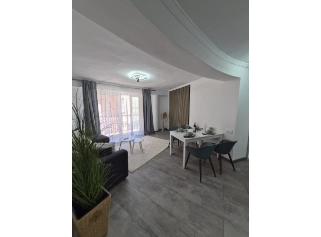 Resale - Apartment - Torrevieja - 1st line to the sea