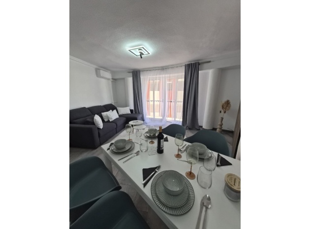 Resale - Apartment - Torrevieja - 1st line to the sea